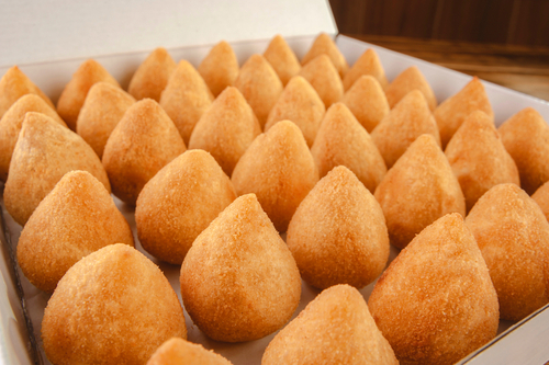 Aperitivos e finger foods perfeitos para confraternizações de fim de ano