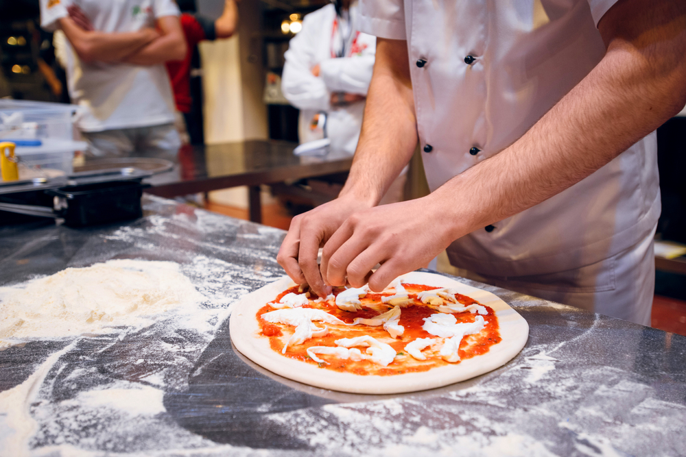 preparo da pizza - Academia Assaí