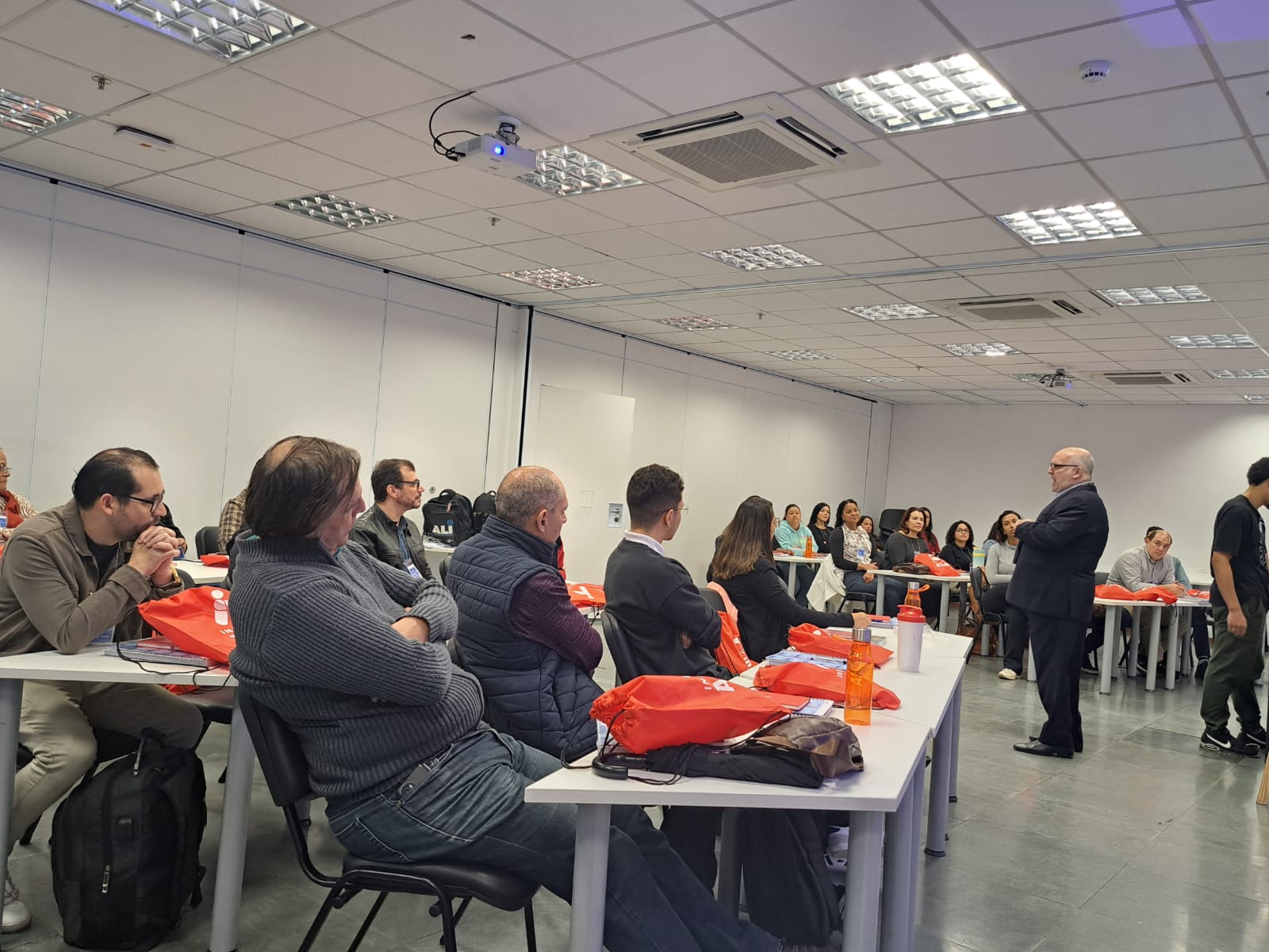 Empreendedores participando do Empretec 2025
