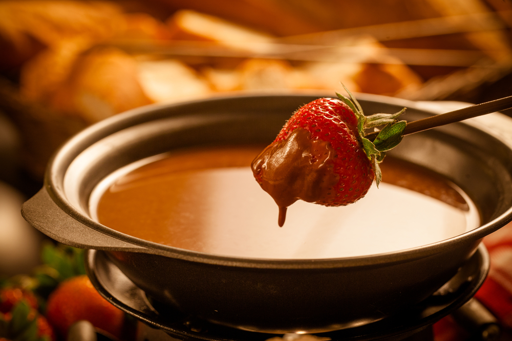 Fondue de doce de leite com cachaça - Academia Assaí