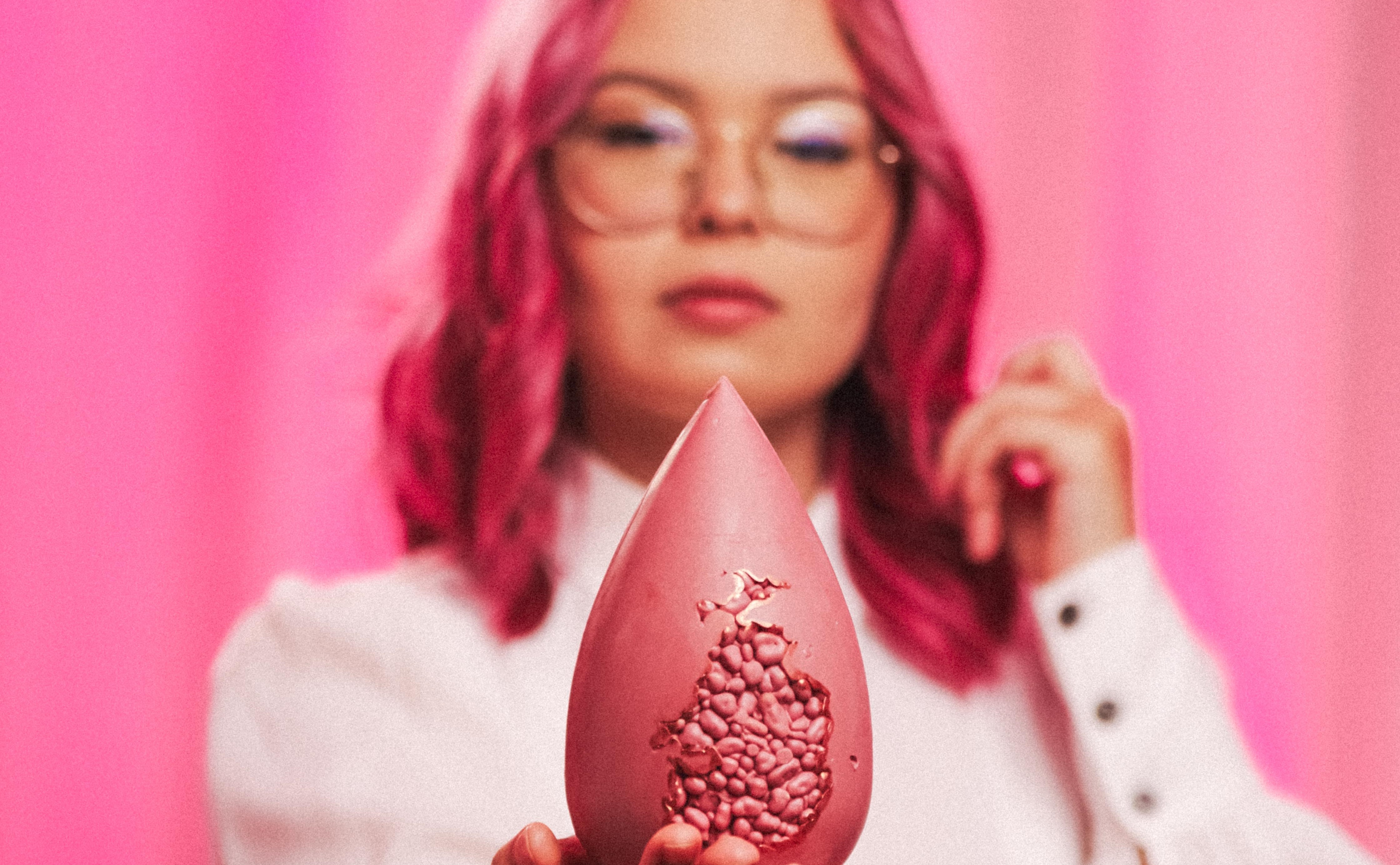 A chef confeiteira Laíse Lopes ensina como vender chocolate o ano inteiro.