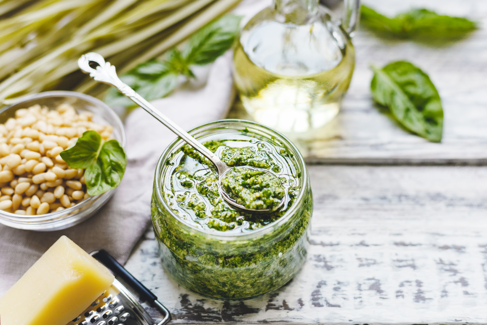 Molho pesto origem e receitas para inovar no cardápio