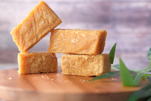 Pudim de rapadura com raspas de laranja