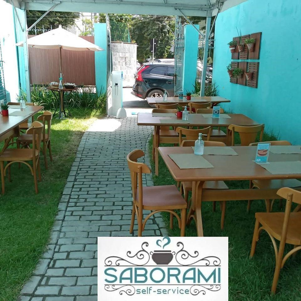 Academia Assaí - Restaurante Saborami foi adaptado para atender os clientes com mais segurança