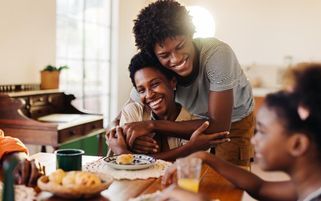 Brasileiros tomando café da manhã - Brazil Core