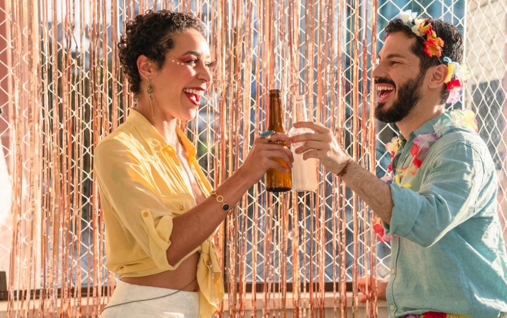 Como fazer renda extra no carnaval e aproveitar a folia para faturar mais
