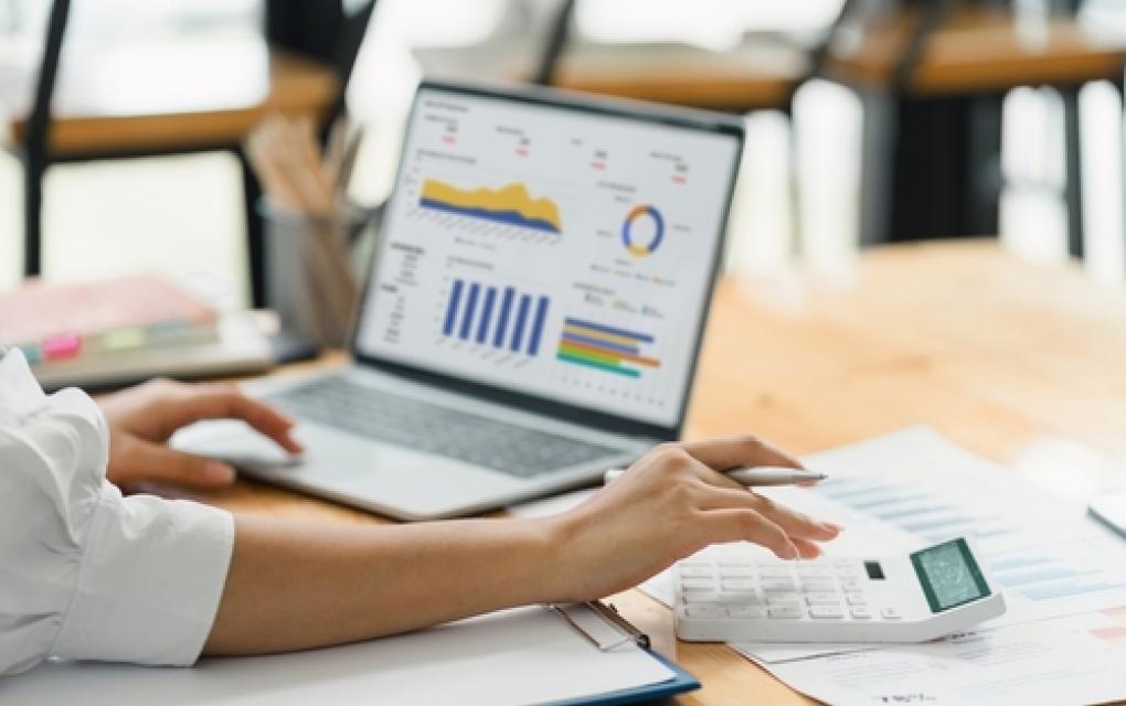 Indicadores essenciais para negócios e quando acompanhar