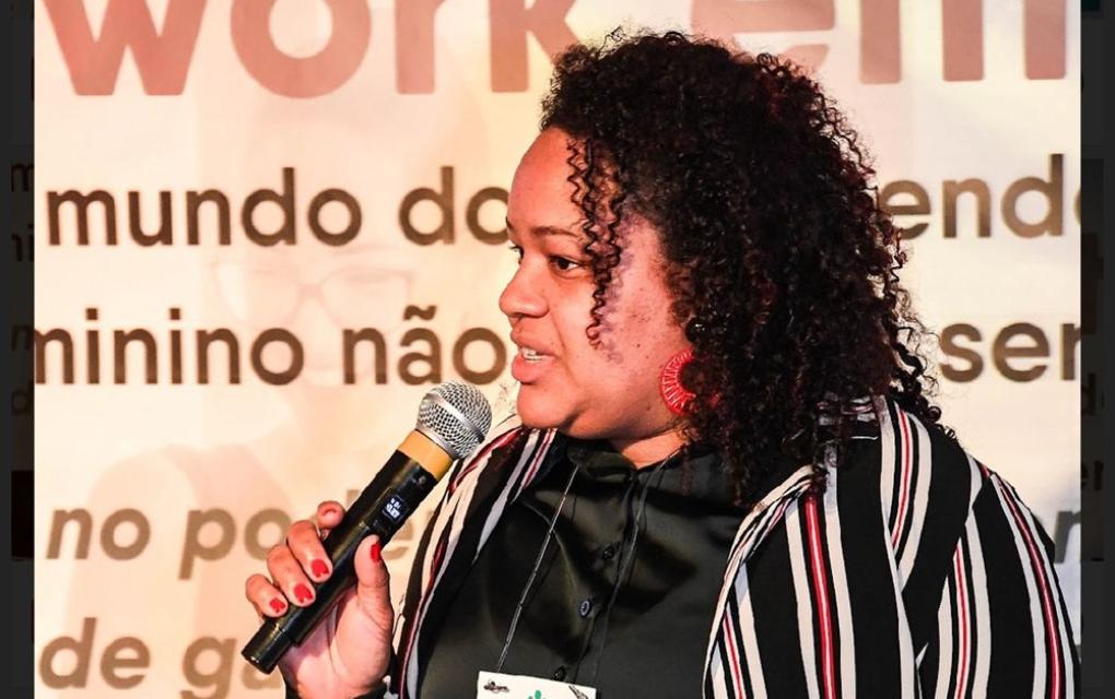 Priscila Alves falando sobre afroempreendedorismo no Brasil