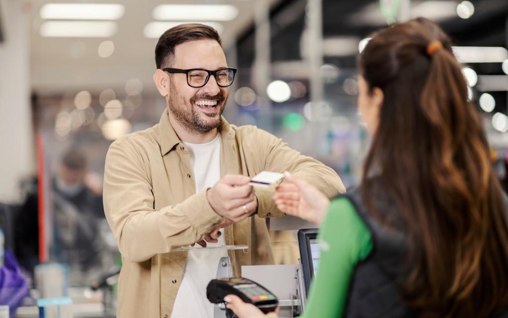 Saiba como economizar, encher o carrinho e alavancar seu lucro no Dia Imbatível do Assaí