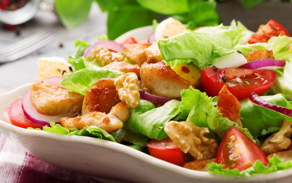 Confira 3 receitas de saladas deliciosas para você vender