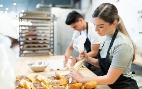 Descubra 7 estratégias eficientes para reduzir os custos e aumentar o lucro do seu negócio de alimentos