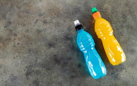 Isotônicos são exemplos de águas funcionais e enriquecidas