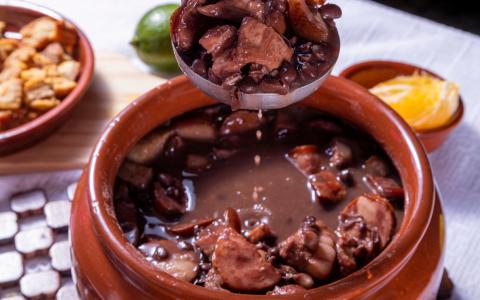 Dicas valiosas para empreendedores: transforme a feijoada em um sucesso de vendas no inverno