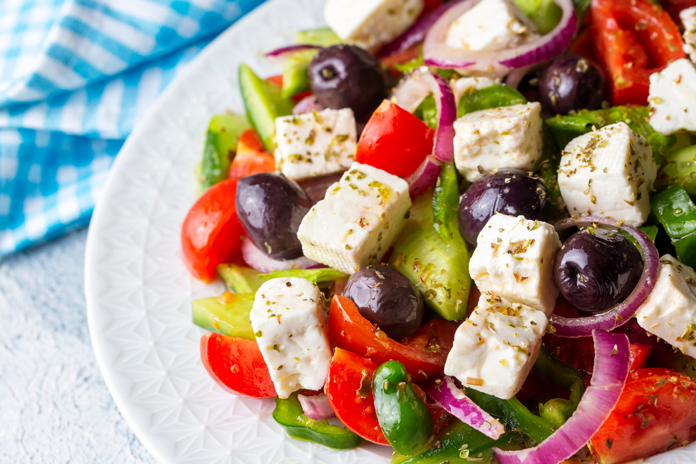 Saladas saborosas - salada grega - Academia Assaí